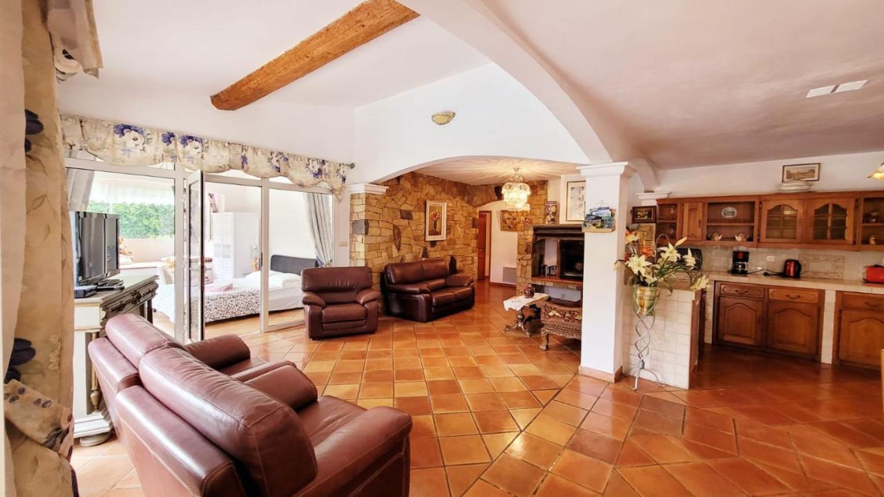 Villa Provencale A Sainte Maxime, Golf De Saint Tropez Extérieur photo